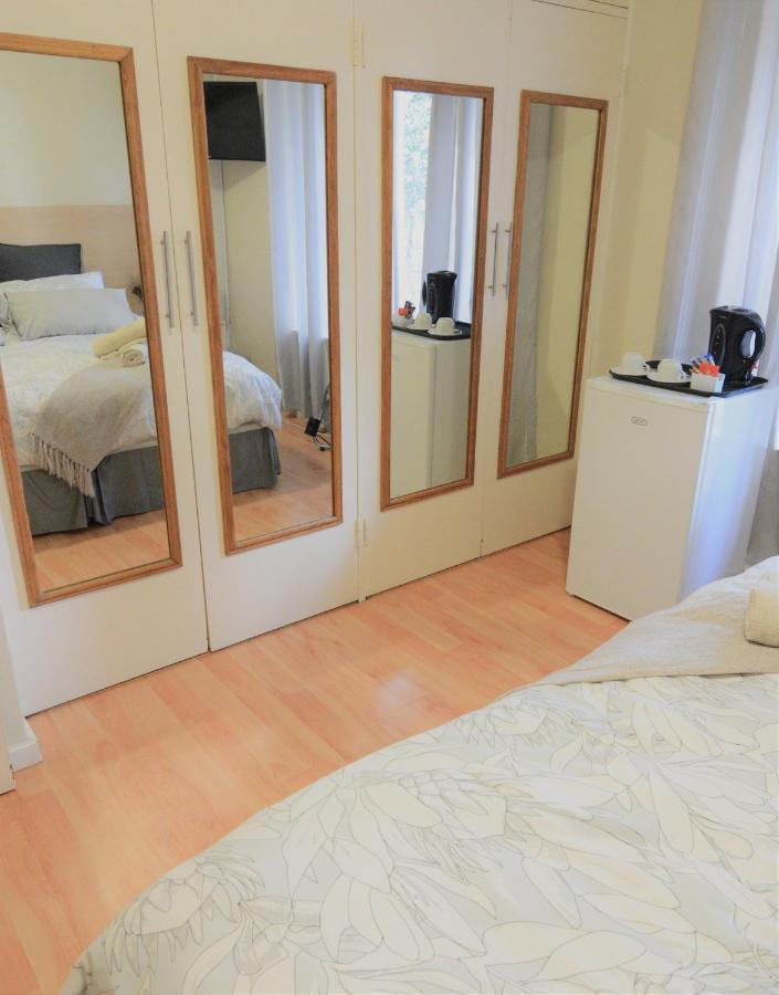 Pta East Guest House พริทอเรีย ภายนอก รูปภาพ